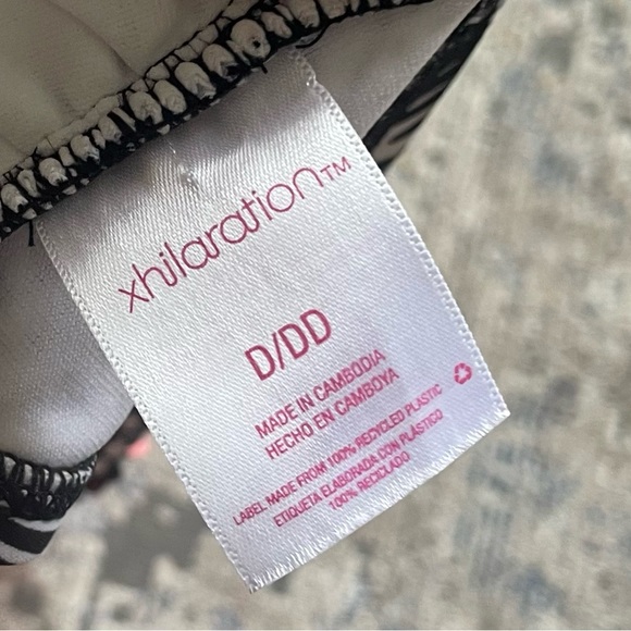 Aztec design halter top bikini top xhilaration D/DD - Picture 3 of 5